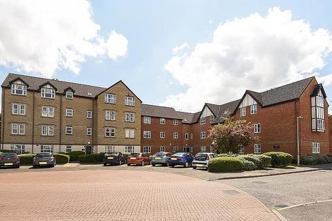 2 bedroom apartment to rent, Charnwood House, Rembrandt Way, Reading, RG1