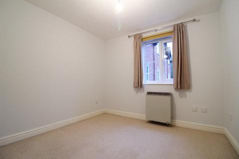 2 bedroom apartment to rent, Charnwood House, Rembrandt Way, Reading, RG1