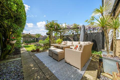 44 Barnstaple Road, Ruislip, HA4 0UP