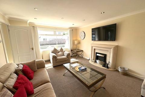 3 bedroom detached house to rent, Coll Gardens, Dreghorn, North Ayrshire, KA11