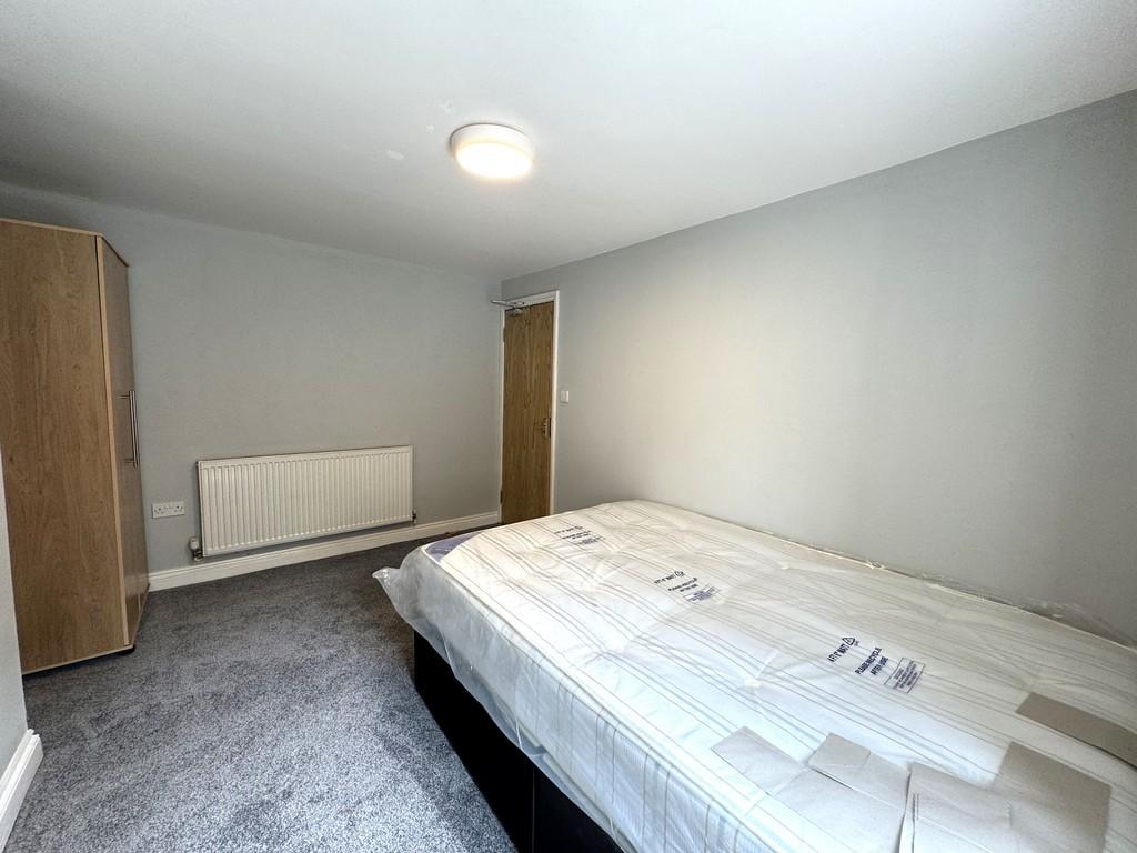 Apartment in Berkshire - View 2