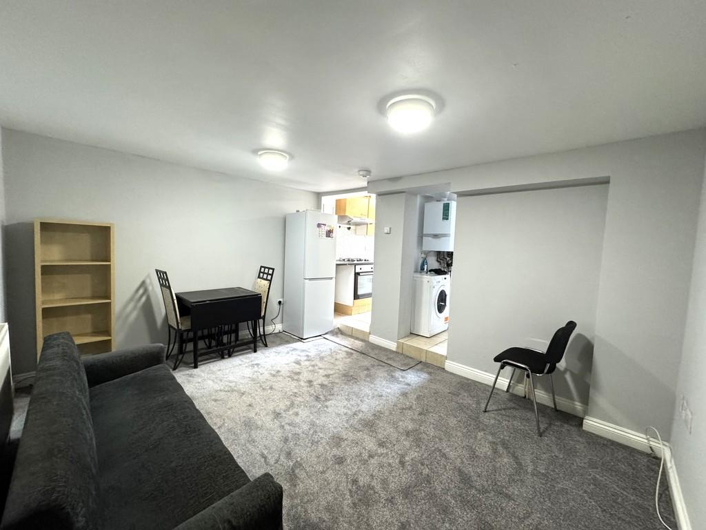 Apartment in Berkshire - View 3