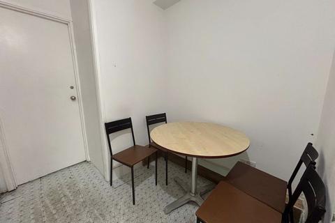 1 bedroom in a house share to rent, Malam Gardens, Poplar E14