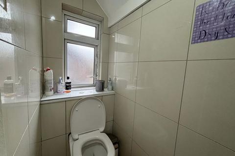 1 bedroom in a house share to rent, Malam Gardens, Poplar E14