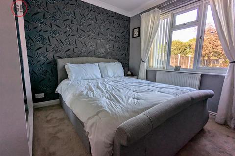 8 Cherry Walk, Grays, RM16 4UN