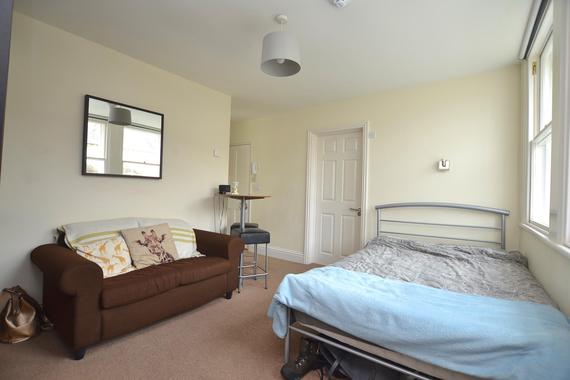 Charlton Buildings Bath Ba2 1 Bed Flat 700 Pcm 162 Pw