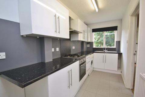 2 bedroom terraced house to rent, Gorse Court, Guildford, GU4