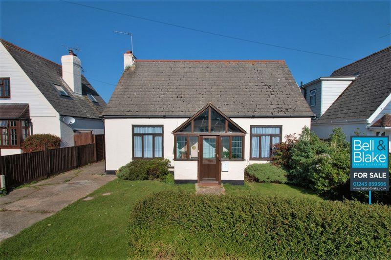 Roundle Road, Felpham 4 bed detached bungalow £375,000