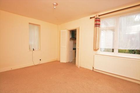 2 bedroom terraced house to rent, St. Johns Road, Slough