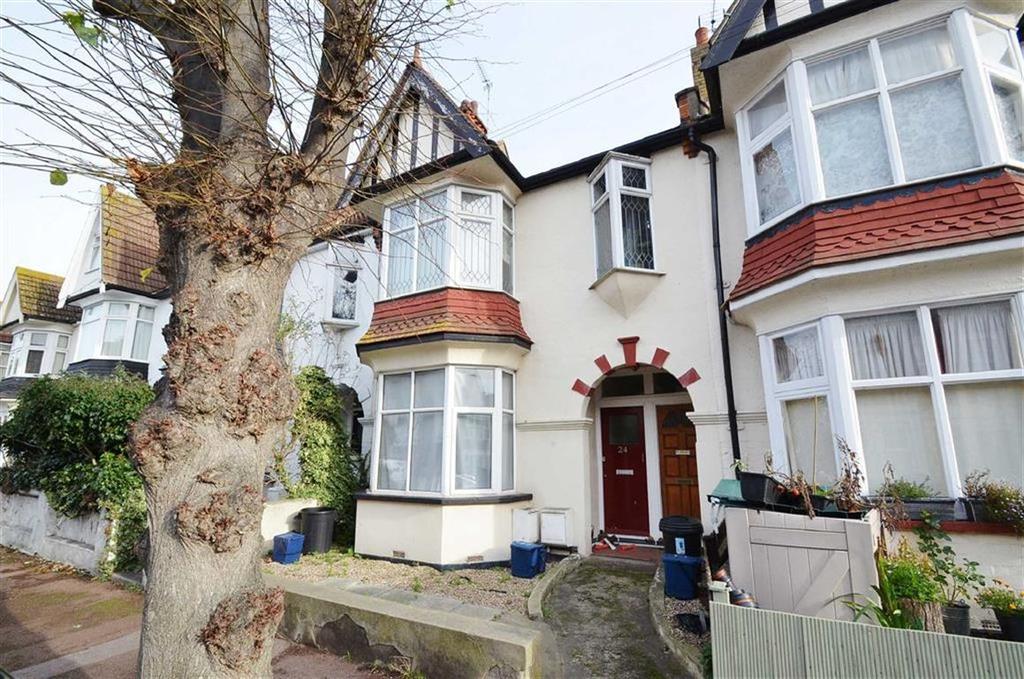 Leighton Avenue, Leighonsea, Essex 1 bed flat £795 pcm (£183 pw)