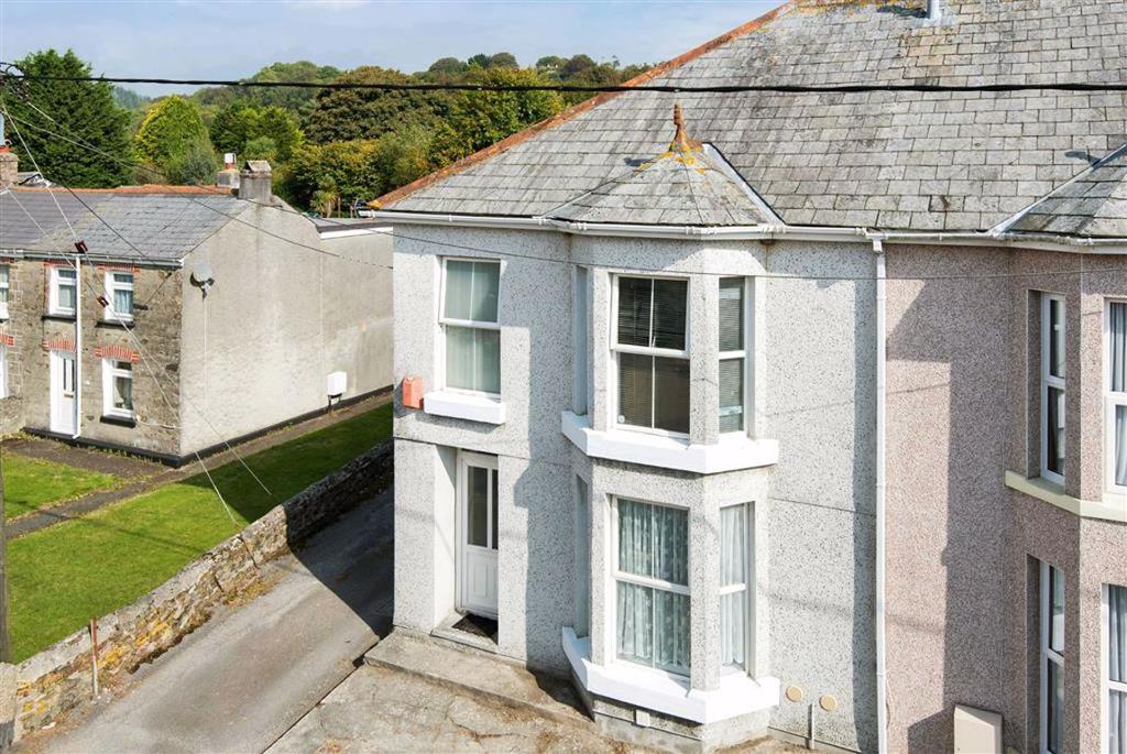 Station Road, St Blazey, Par, Cornwall, PL24 3 bed semidetached house