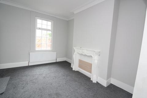 4 bedroom terraced house to rent, Park Lane, Darlington, County Durham