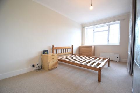 2 bedroom flat to rent, Stamford Court W6