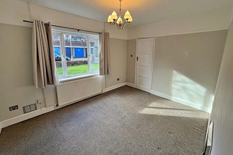 3 bedroom semi-detached house to rent, Poole