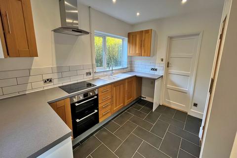 3 bedroom semi-detached house to rent, Poole