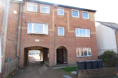 2 bedroom flat to rent, Drill Hall Road, Newport, Isle Of Wight, PO30