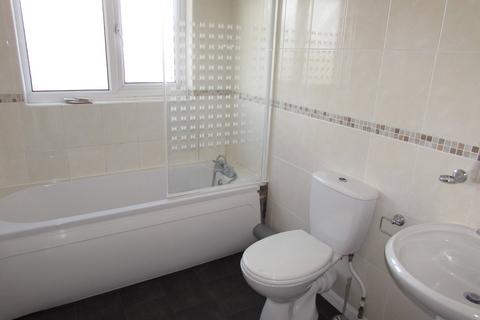 2 bedroom flat to rent, Drill Hall Road, Newport, Isle Of Wight, PO30