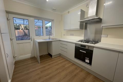 2 bedroom bungalow to rent, PEDMORE - Compton Road