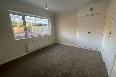 2 bedroom bungalow to rent, PEDMORE - Compton Road