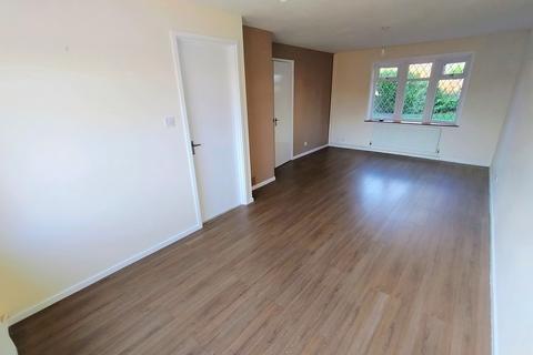 3 bedroom terraced house to rent, Warnford Walk, Wolverhampton WV4