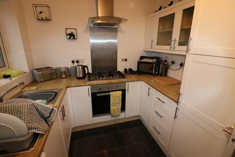 2 bedroom semi-detached house to rent, 98 Chester Avenue