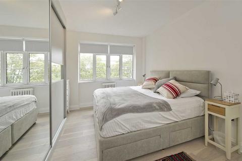 1 bedroom apartment to rent, Pembroke Road, Kensington W8