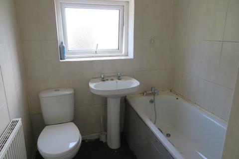 2 bedroom terraced house to rent, Shaw Street, Rochdale, OL12