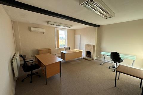 Office to rent, Approx 240sqft Office to Rent - £475 PCM rent includes heating/lighting/aircon