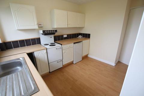 2 bedroom apartment to rent, Dunbar Close, Ellesmere Port