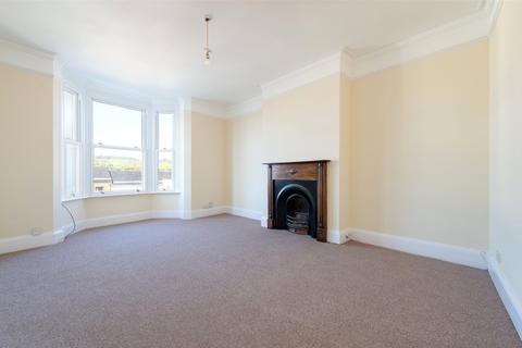 1 bedroom flat to rent, Victoria Terrace, Dorking, Surrey, RH4