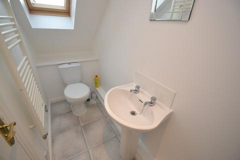 2 bedroom flat to rent, Stirling Street, Alva FK12