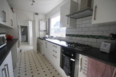 4 bedroom terraced house to rent - Windermere Street, West End, Leicester LE2