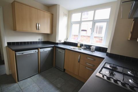 4 bedroom terraced house to rent - Eastleigh Road, West End, Leicester, LE3