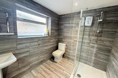 4 bedroom terraced house to rent, Barclay Street, West End, Leicester LE3