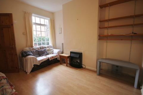 4 bedroom terraced house to rent, Wilberforce Road, West End, Leicester, LE3