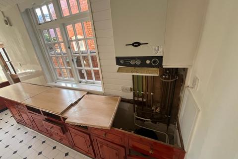 4 bedroom terraced house to rent, Wilberforce Road, West End, Leicester, LE3