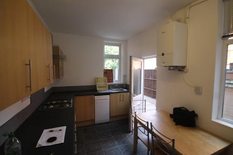 4 bedroom terraced house to rent - Cambridge Street, West End, Leicester, LE3