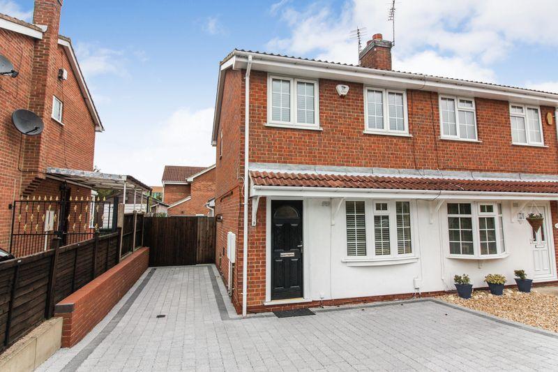 Drive, Mansfield, NG18 2QU 2 bed semidetached house £595 pcm
