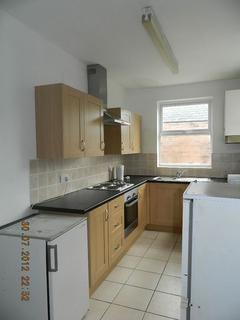 6 bedroom terraced house to rent - Portland Road NG7 4GP