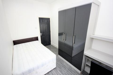 2 bedroom flat to rent - St. Marks Road Flat 2, Preston PR1