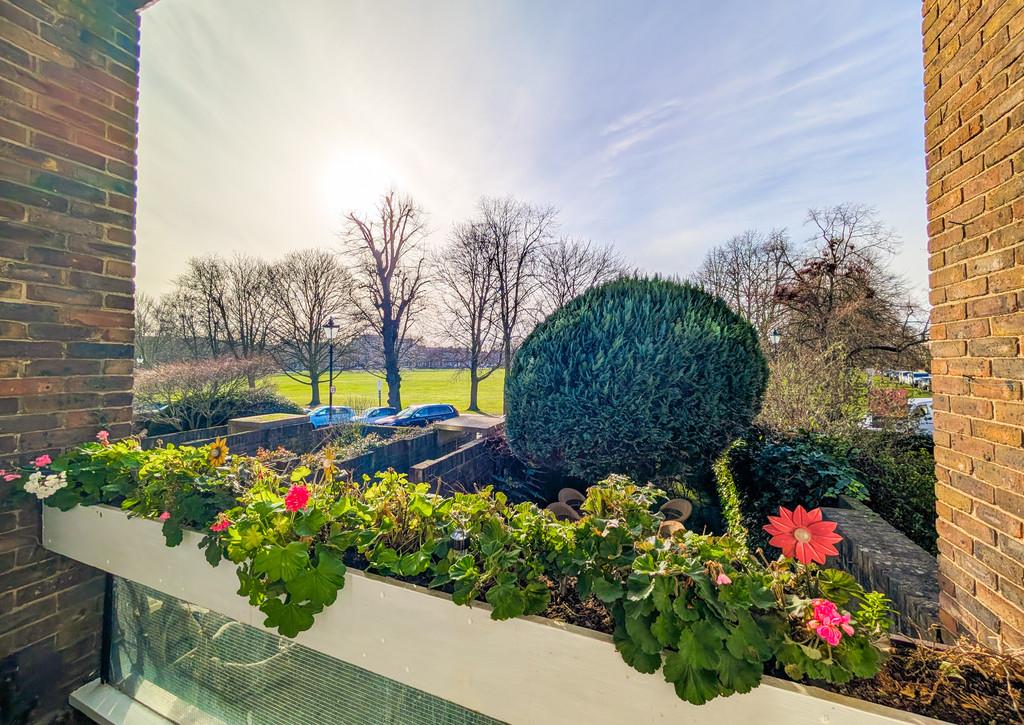 House in Richmond, St Margarets - View 2