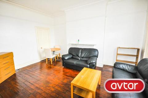 Cardigan Road, Hyde Park, Leeds, LS6 3AE