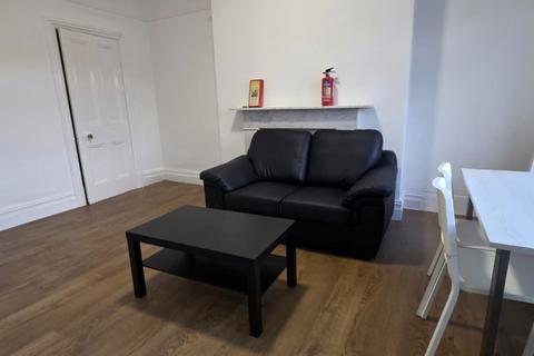 Cardigan Road, Hyde Park, Leeds, LS6 3AE
