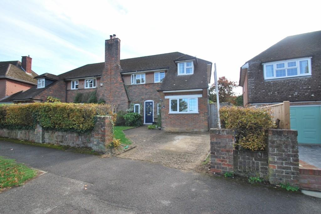 Manor Way, Chesham, HP5 4 bed semidetached house £635,000