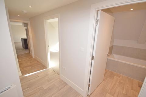 2 bedroom flat to rent, Unicorn House, Eastgate Square, Chichester, PO19