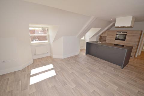 2 bedroom flat to rent, Unicorn House, Eastgate Square, Chichester, PO19