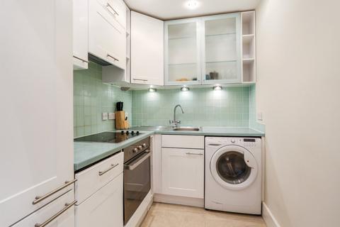 2 bedroom flat to rent, Harrington Gardens, London SW7