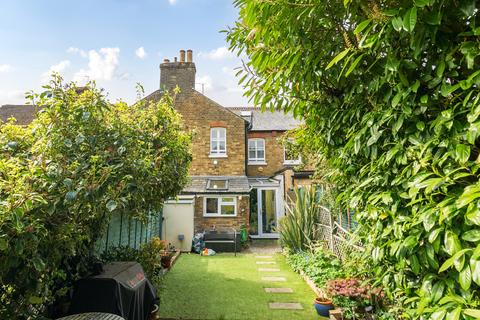 25 Newdigate Road, Harefield, Uxbridge, UB9 6EH