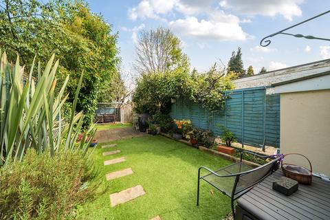 25 Newdigate Road, Harefield, Uxbridge, UB9 6EH