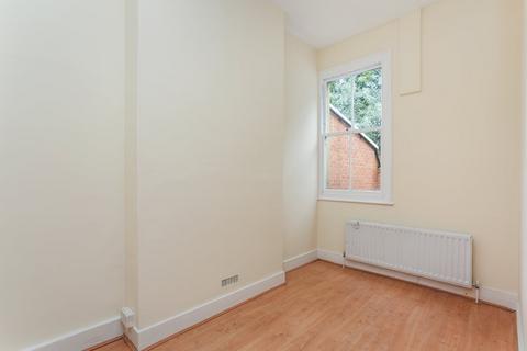 2 bedroom flat to rent, Whitehall Park, Archway N19